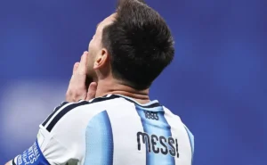 messi-salva-argentina-de-eliminacao-contra-o-egito-e-ultrapassa-maradona-em-recorde-de-copas