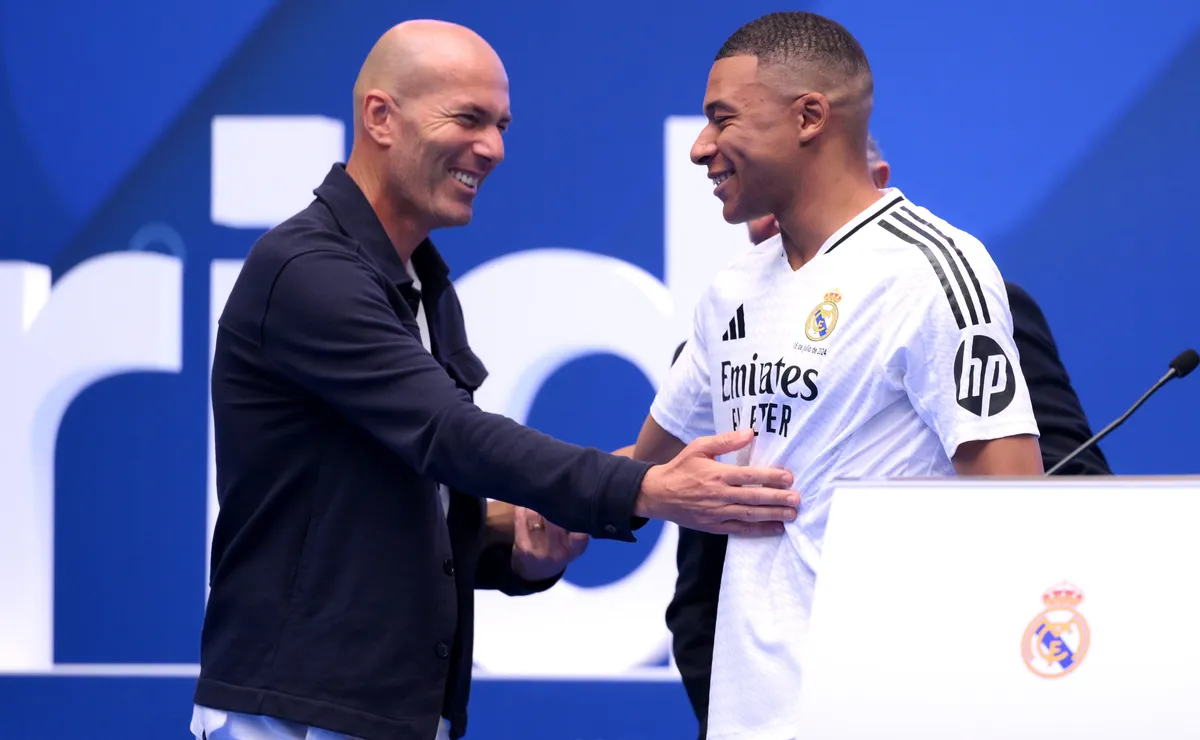 cannavaro-aponta-zidane-como-tecnico-ideal-para-a-franca-apos-a-copa-do-mundo:-“suceder-deschamps”