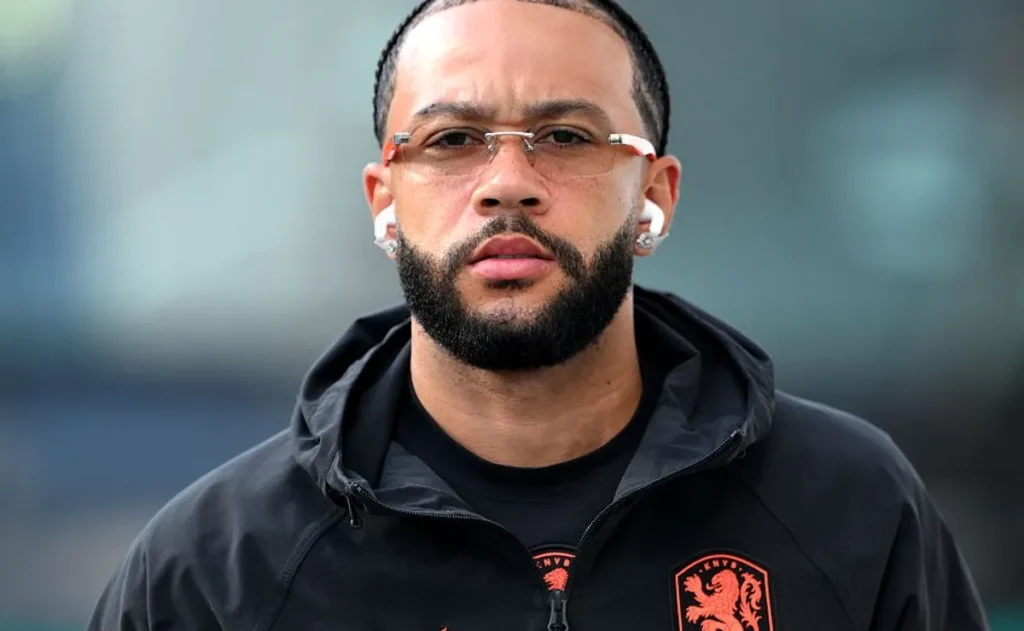 com-futuro-incerto-no-corinthians,-memphis-depay-entra-na-mira-do-tigres,-do-mexico