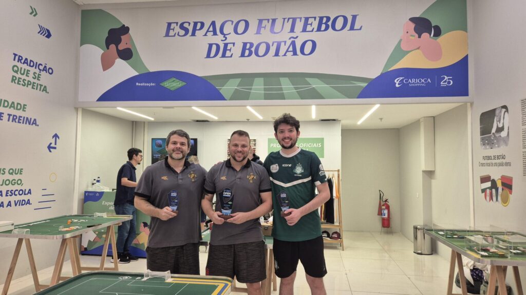 futmesa:-igor-quintaes-e-campeao-invicto-do-rio-open-retro-12-toques