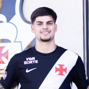 torcedores-comparam-paulinho-ao-cria-gabriel-pec;-veja