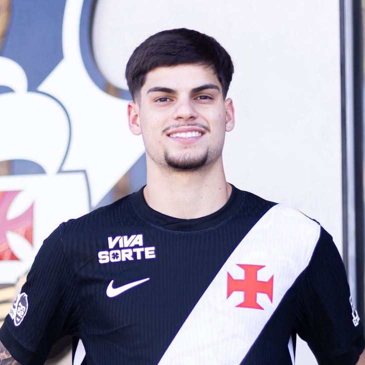 torcedores-comparam-paulinho-ao-cria-gabriel-pec;-veja