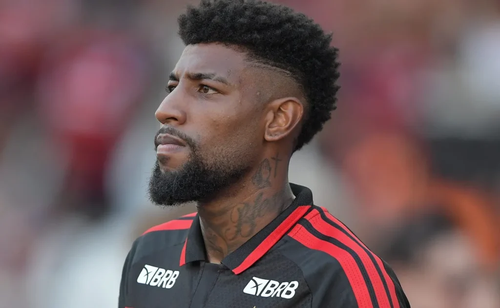 emerson-royal-vira-alvo-da-furia-de-torcedores-do-benfica-apos-lesao-em-amistoso-do-flamengo