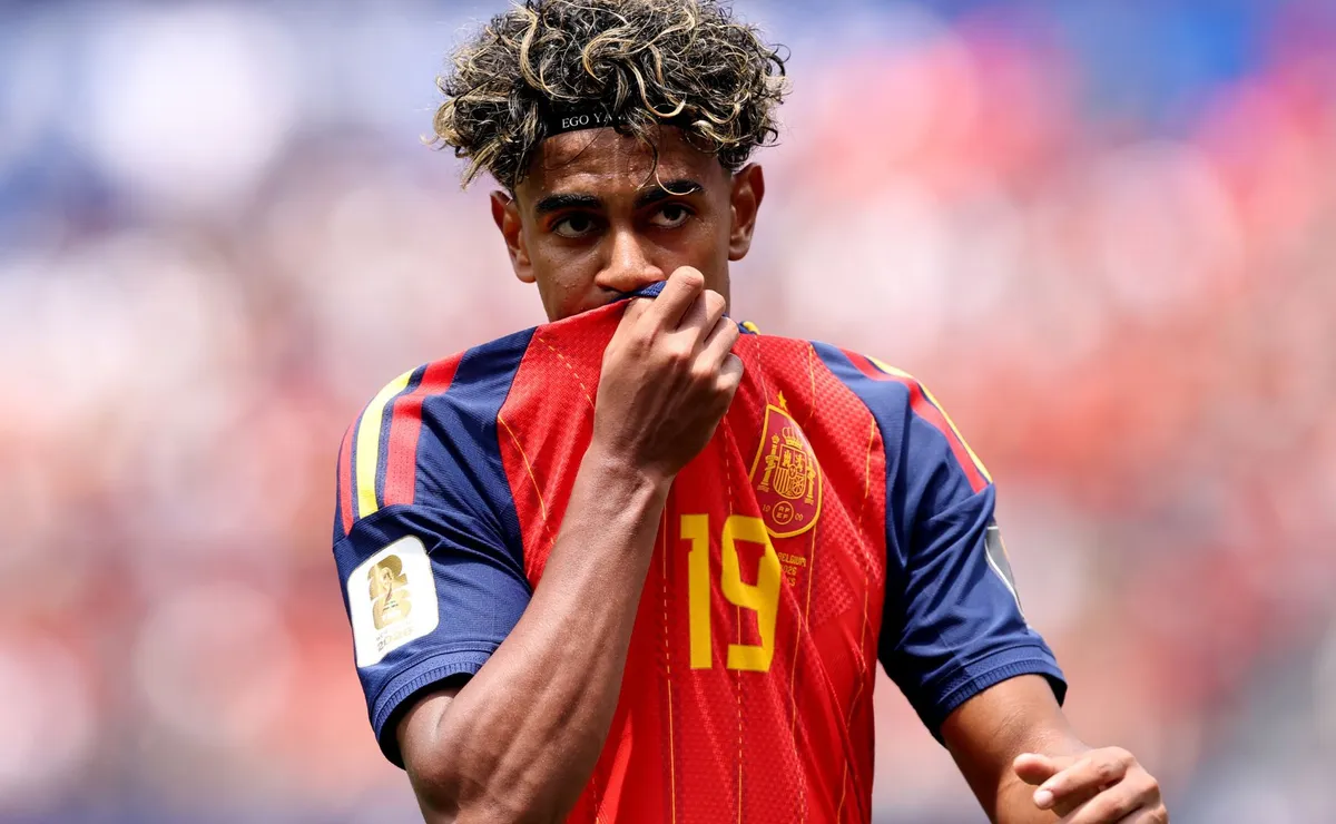 tecnico-da-espanha-faz-previsao-sobre-yamal-antes-da-semifinal-da-copa-do-mundo