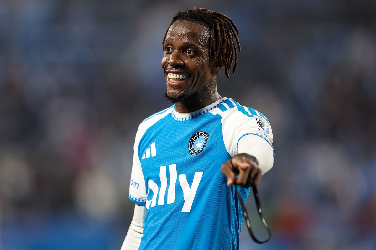 atacante-que-atuou-por-muito-tempo-na-europa-e-que-esteve-ne-mls-foi-oferecido-ao-vasco