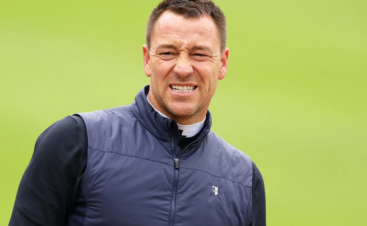 john-terry-exalta-inglaterra-e-compara-bellingham-a-zidane:-“esta-carregando-o-time-nas-costas”