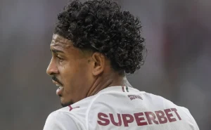 fluminense-recebe-aceno-da-lazio-com-oferta-de-8-milhoes-de-euros-para-tirar-john-kennedy
