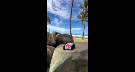 veja-video-e-fotos-da-camisa-do-vasco-em-diferentes-locais-de-salvador