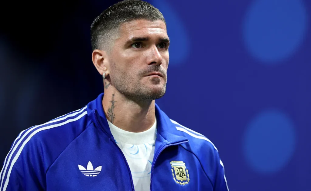 scaloni-explica-de-paul-no-banco-em-semifinal-contra-a-inglaterra:-“como-nao-vai-doer?”