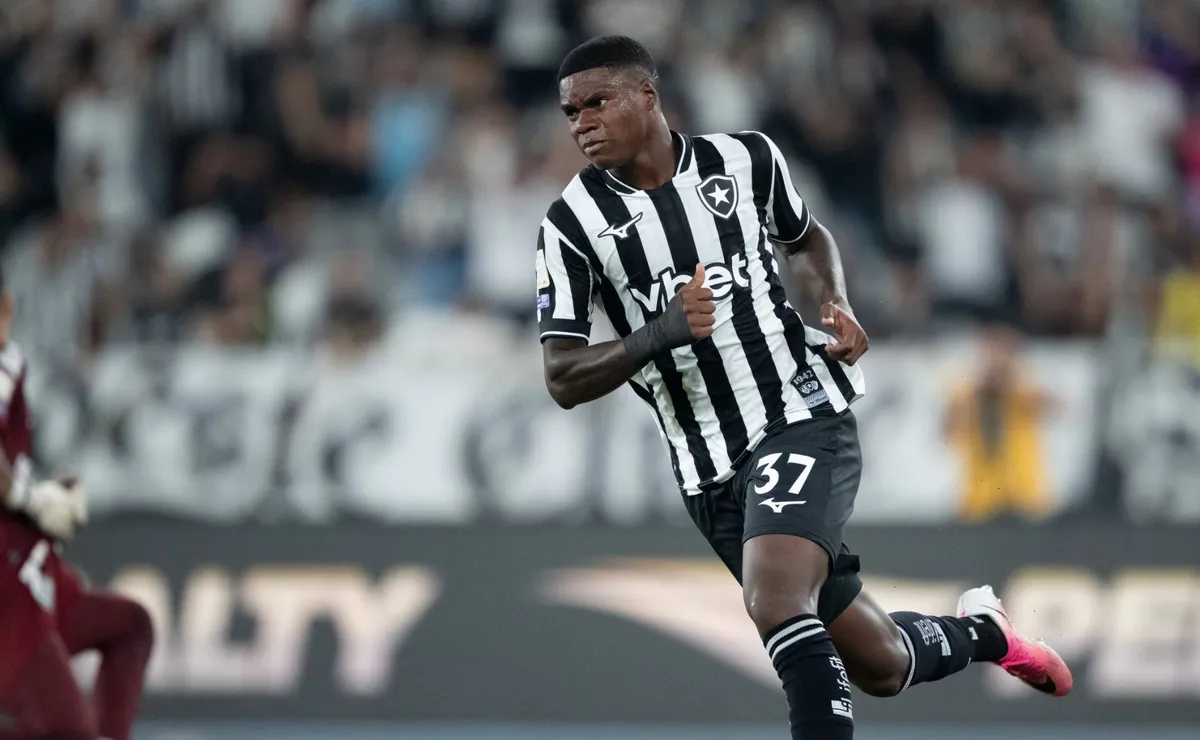 kadir-faz-gol-decisivo-nos-acrescimos-e-botafogo-vence-o-santos-de-forma-emocionante