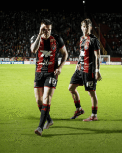 vasco-perde-para-o-vitoria-com-‘lei-do-ex’-de-renato-kayzer