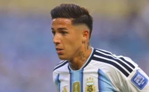 enzo-fernandez-desabafa-apos-vice-da-argentina-na-copa-do-mundo:-“e-uma-honra”