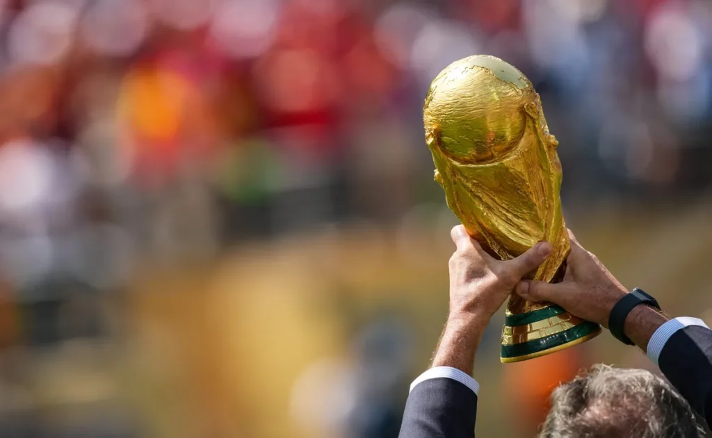 brasil-sobe-apesar-de-fiasco-e-espanha-assume-a-lideranca:-veja-o-novo-ranking-da-fifa-pos-copa