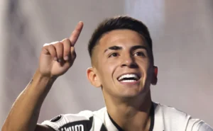 river-plate-nao-desiste-de-almada-e-estuda-aumentar-a-oferta;-flamengo-oferece-r$-174-milhoes