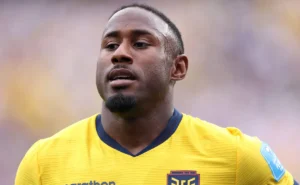 vasco-avanca-por-atacante-que-disputou-a-copa-do-mundo-pelo-equador;-conheca-john-yeboah