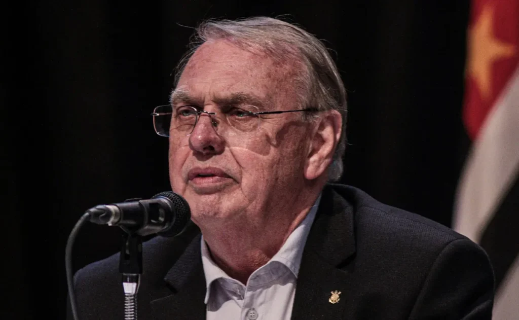 corinthians-sofre-nova-punicao-da-fifa-por-divida-de-charles-e-chega-ao-4o-transfer-ban