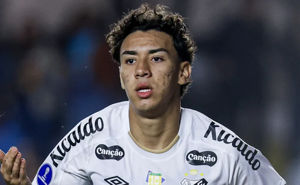 gabriel-bontempo-marca-primeiro-gol-e-comanda-goleada-do-santos