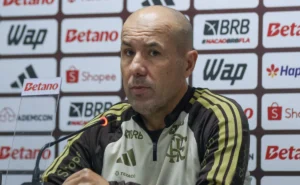leonardo-jardim-‘foge’-de-tema-almada-apos-vitoria-do-flamengo-contra-a-chapecoense:-“nao-vou-falar”