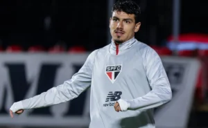 sao-paulo-negocia-moreira-e-prepara-novas-saidas-no-elenco