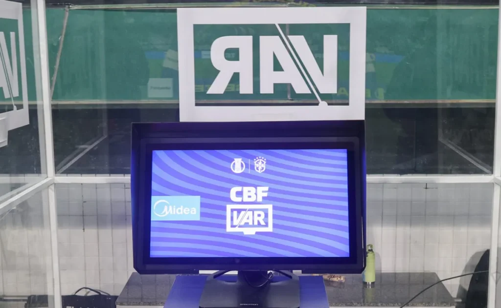 cbf-confirma-uso-do-var-nas-quartas-de-final-da-copa-do-brasil-feminina