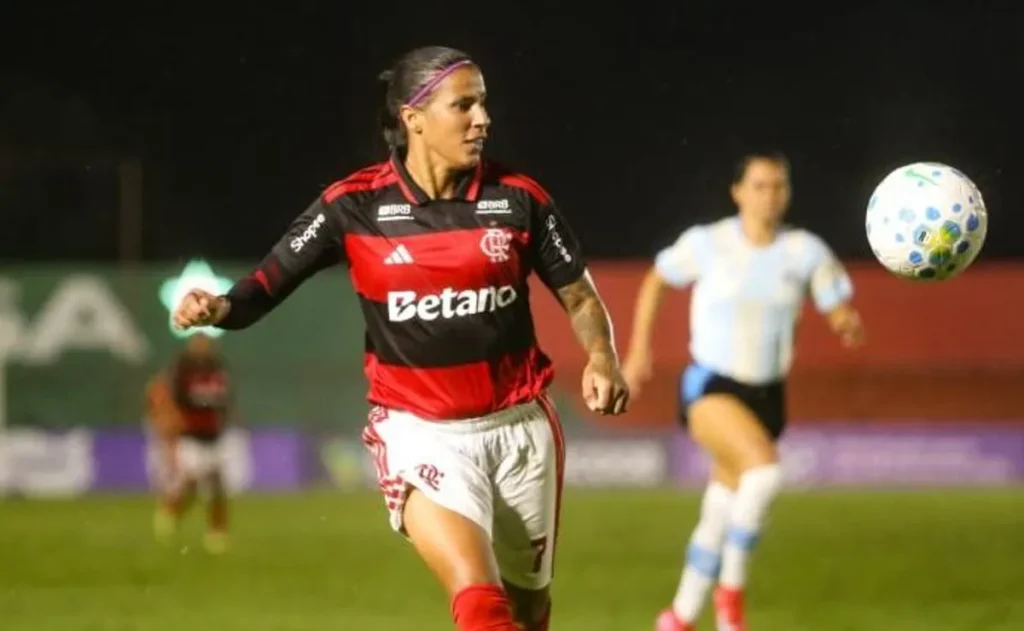 flamengo-empata-com-gremio-em-casa,-mas-segue-no-g8-do-brasileirao-feminino