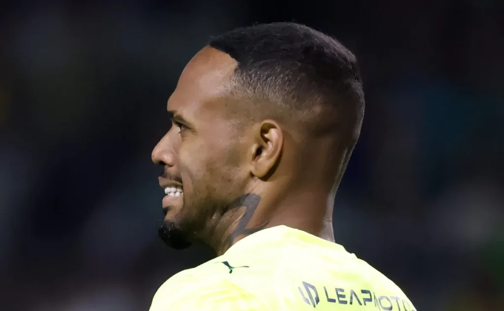 carlos-miguel-falha-de-forma-bizarra,-lance-viraliza-e-palmeiras-perde-para-o-atletico-mg
