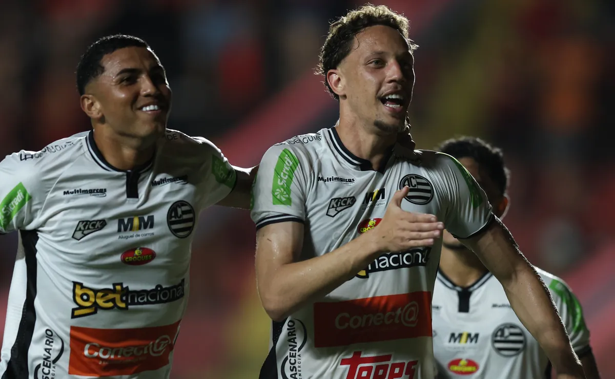 nova-lanterna,-ponte-preta-encara-o-athletic-para-afastar-crise