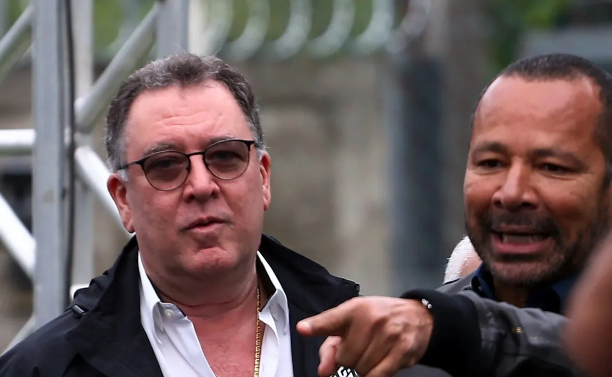 neymar-pai-marca-presenca-no-ct-do-santos-e-conversa-com-marcelo-teixeira-apos-polemicas