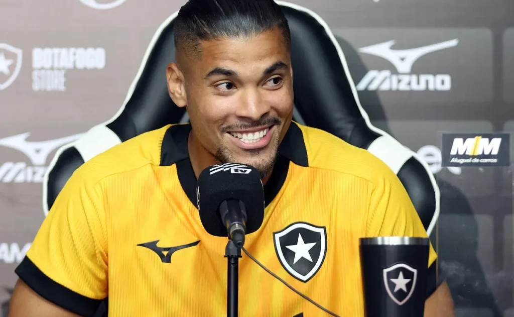 warleson-explica-lance-com-kaio-jorge-em-vitoria-sobre-o-cruzeiro:-“tive-que-fechar-o-angulo”