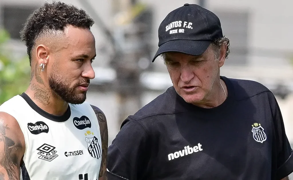 cuca-admite-cobranca-de-neymar-a-jovens-no-vestiario-do-santos,-mas-minimiza:-“e-passado”