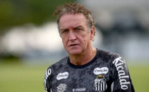 cuca-faz-trocas-no-intervalo,-santos-deslancha-e-confirma-classificacao-na-sul-americana