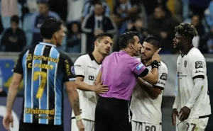 gremio-volta-a-perder-para-o-bolivar-e-esta-eliminado-na-copa-sul-americana