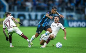 melancolia-define-o-gremio:-eliminacao-para-o-bolivar-aumenta-pressao-sobre-luiz-castro