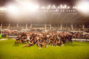 sub-20:-veja-foto-do-elenco-finalista-do-brasileiro-em-sao-januario