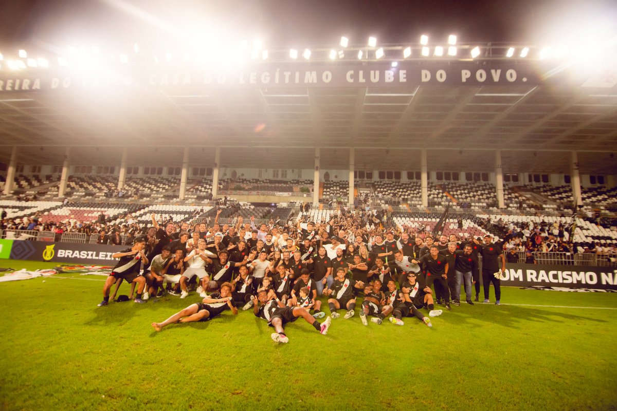 sub-20:-veja-foto-do-elenco-finalista-do-brasileiro-em-sao-januario