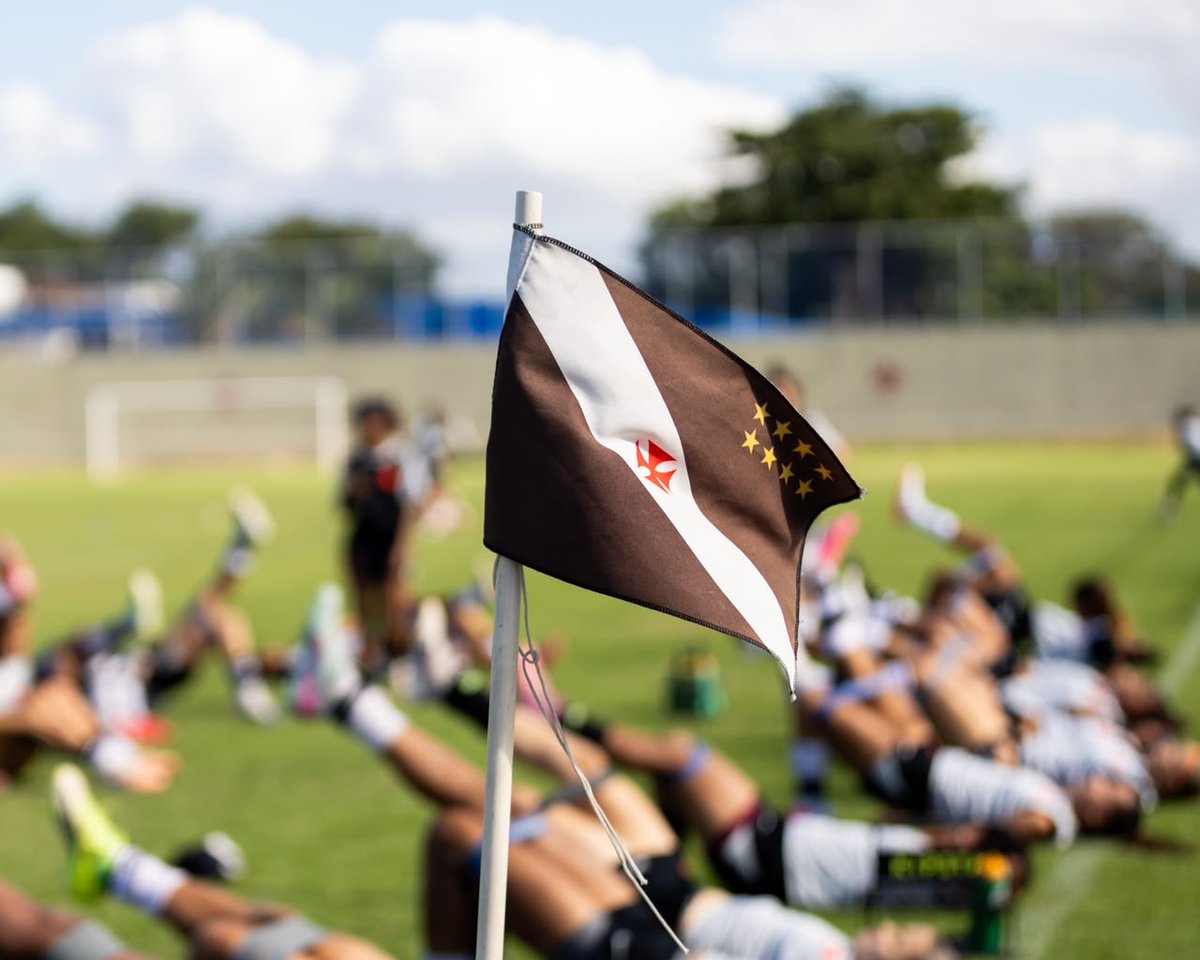 feminino-sub-17:-veja-fotos-do-treino-das-jogadoras-do-vasco