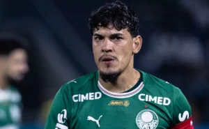 gustavo-gomez-sofre-lesao-muscular-e-preocupa-o-palmeiras-para-os-proximos-jogos