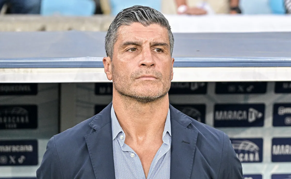 pedro-emanuel-analisa-empate-sem-gols-do-vasco-na-copa-do-brasil-e-ve-pontos-positivos