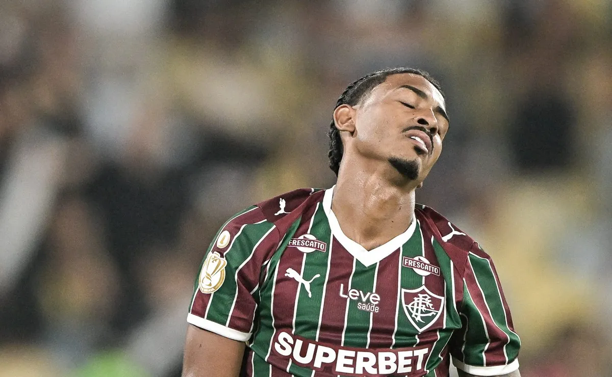 kennedy-para-em-leo-jardim,-e-fluminense-e-eliminado-para-o-vasco-na-copa-do-brasil