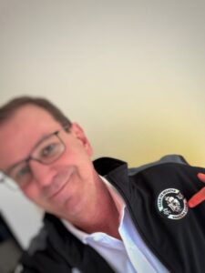 ex-prefeito-eduardo-paes-posta-foto-trajado-de-vasco