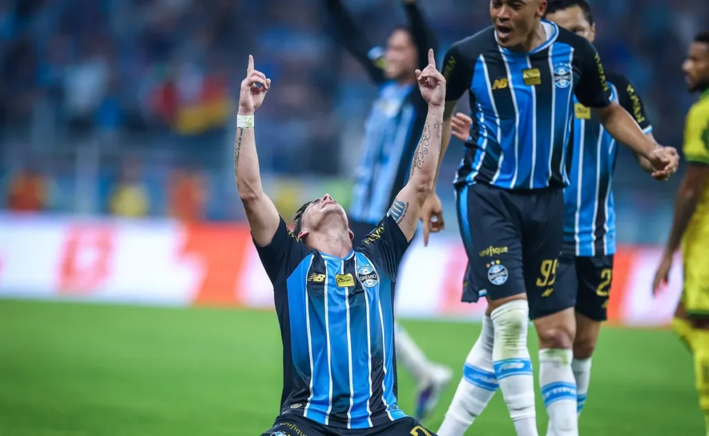 gremio-reencontra-o-caminho-e-faz-da-classificacao-um-ponto-de-partida-para-reagir-na-temporada