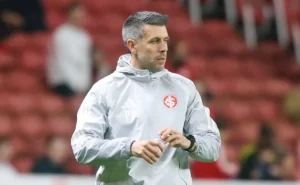 pezzolano-pode-acionar-juninho-em-aposta-para-neutralizar-tatica-especifica-do-corinthians