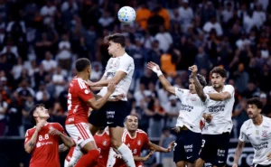 gol-de-gustavo-henrique-em-corinthians-x-internacional-gera-polemica-apos-decisao-do-var