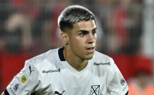 flamengo-mapeia-o-mercado-e-apos-“nao”-de-almada,-meia-argentino-alex-luna-vira-alvo