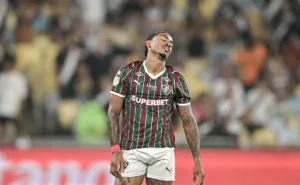 john-kennedy-sofre-lesao-no-ligamento-cruzado-anterior-do-joelho-e-vai-operar