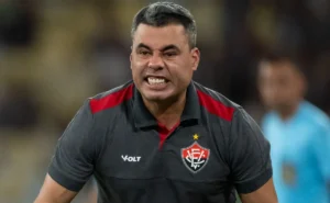 jair-ventura-nao-esconde-temor-do-vitoria-com-o-palmeiras-antes-de-sorteio-da-copa-do-brasil
