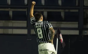opiniao:-se-comemoracao-de-garro-tiver-sido-em-homenagem-a-socrates,-uma-salva-de-palmas