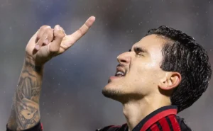 boto-negocia-renovacao-de-pedro-no-flamengo-e-atacante-quer-salario-de-r$-1,8-milhao