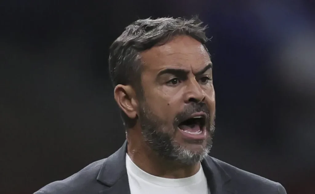 estrategia-de-artur-jorge-nao-surte-efeito,-e-cruzeiro-empata-com-flamengo-pela-libertadores