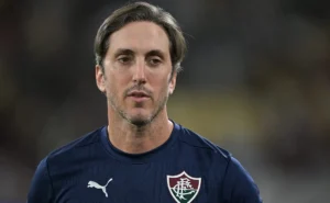 demissao-de-zubeldia-no-fluminense-deveria-ter-acontecido-durante-a-copa-do-mundo